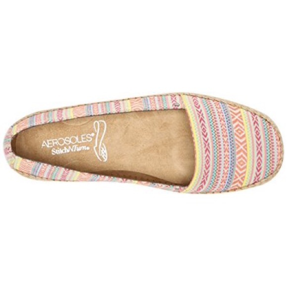 Aerosoles Solitaire Tribal Flats 11 NWT - Picture 2 of 4